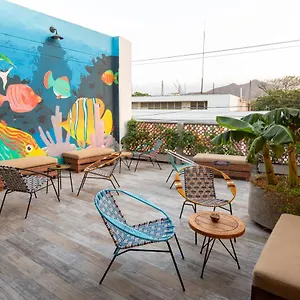 https://distrito-hostel.santamartahotels.net