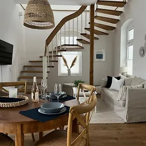 https://wohlfuhl-apartment-am-paradiesberg.dresdenhotels.net