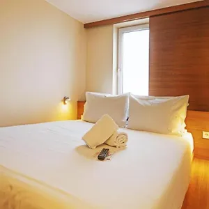 https://dusseldorfer-hof.hotelsheidelberg.net