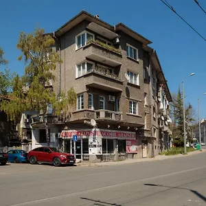 https://seaside-guest-rooms.sozopol-hotels.com